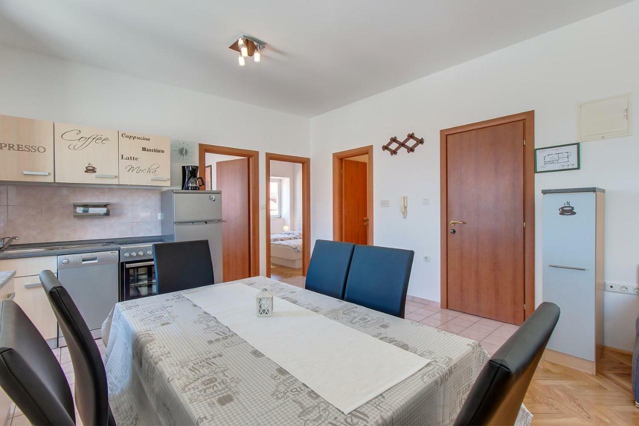 Apartments Bellus Mare Mali Lošinj Kültér fotó
