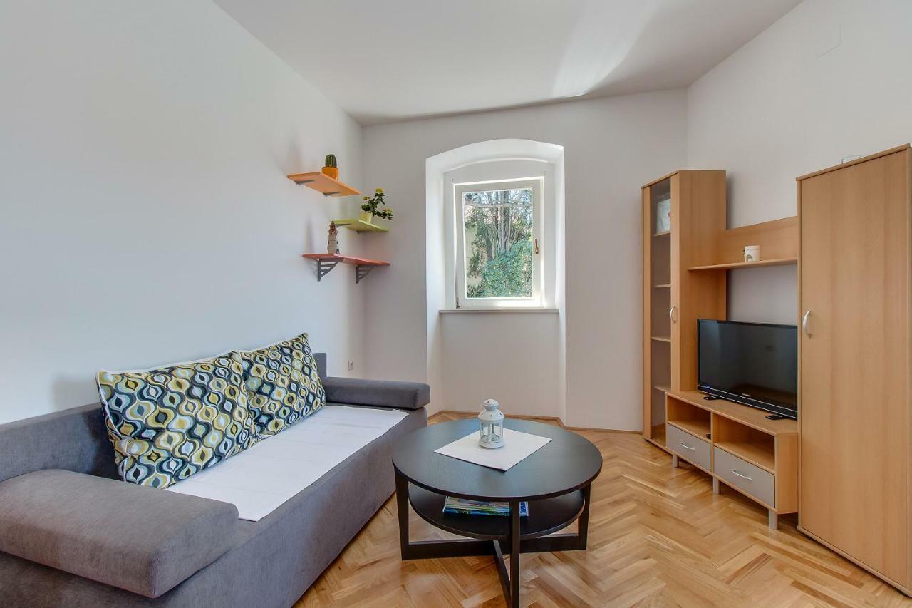 Apartments Bellus Mare Mali Lošinj Kültér fotó